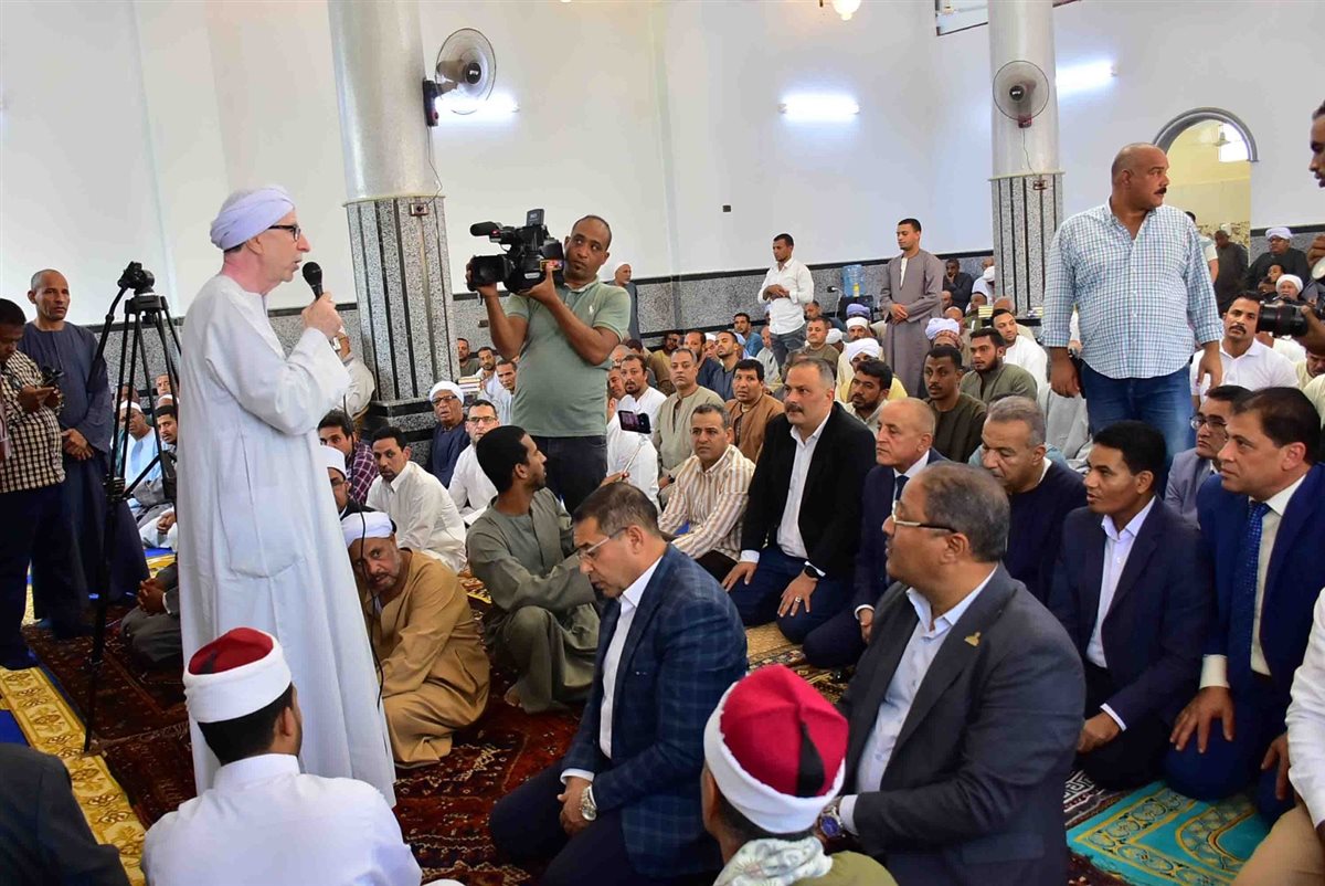 محافظ الأقصر يفتتح مسجد جديد