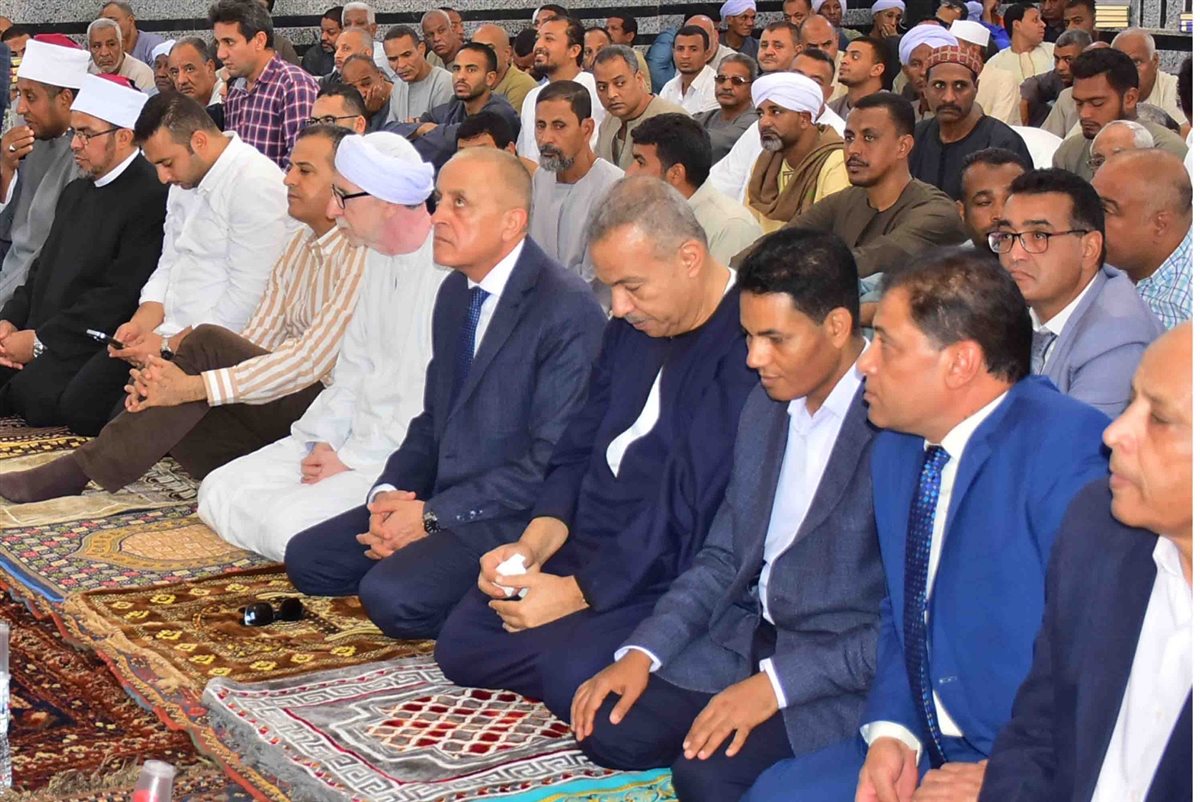 محافظ الأقصر يفتتح مسجد جديد
