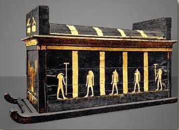 التابوت الخشبي