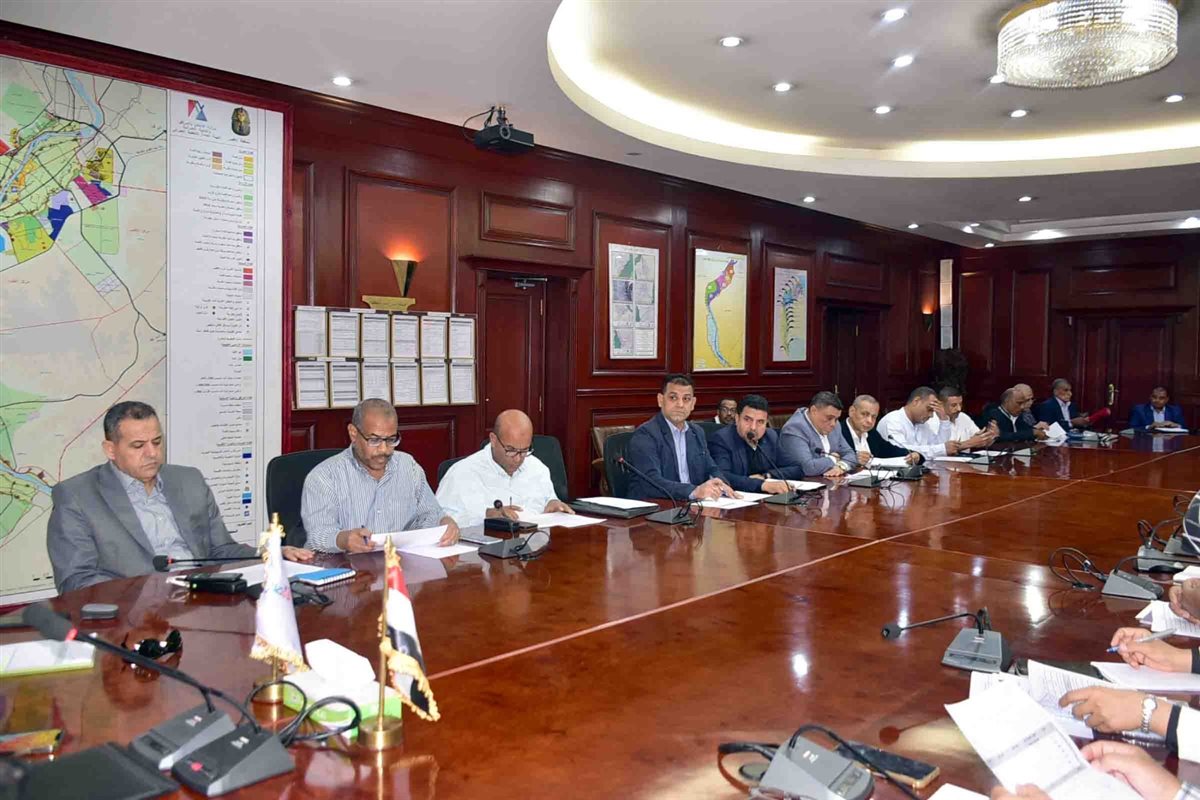 اجتماع محافظ الأقصر 