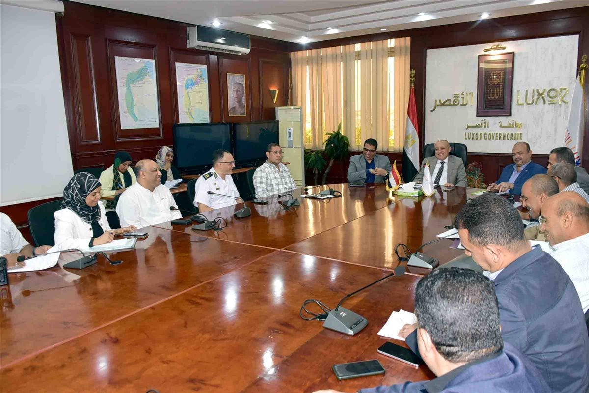 اجتماع محافظ الأقصر 