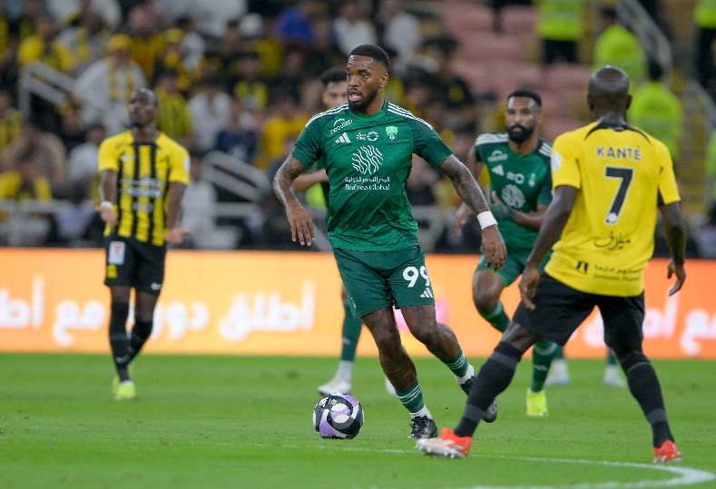 القنوات المفتوحة المجانية الناقلة لمشاهدة بث مباشر مباراة الأهلي والاتحاد اليوم في كلاسيكو السعودية