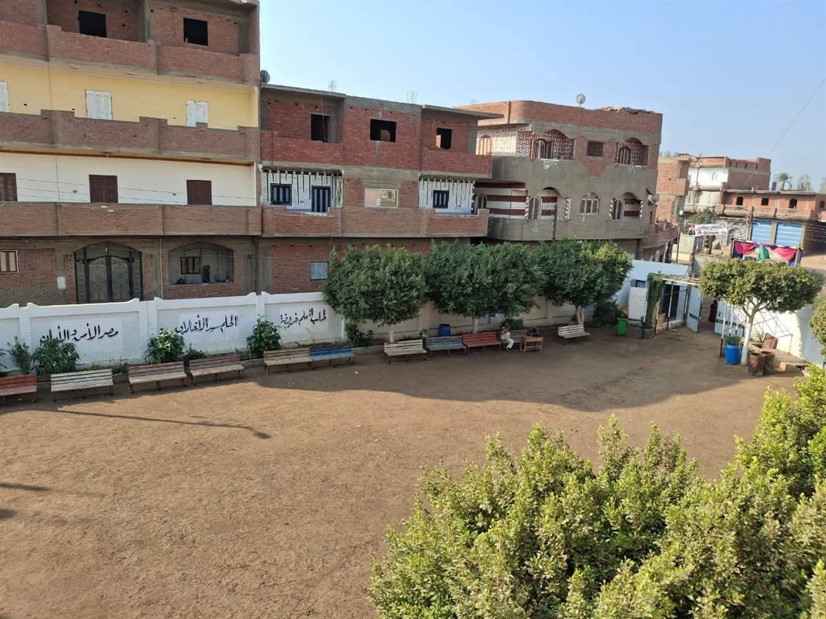 تجهيز اللجان فى مدارس طاميه بالفيوم استعدادا للانتخابات مجلس النواب.. صور