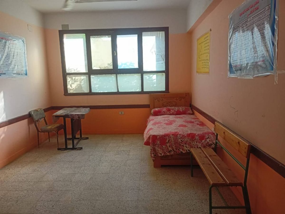 تجهيز اللجان فى مدارس طاميه بالفيوم استعدادا للانتخابات مجلس النواب.. صور