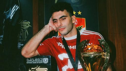 <strong>زيزو </strong>