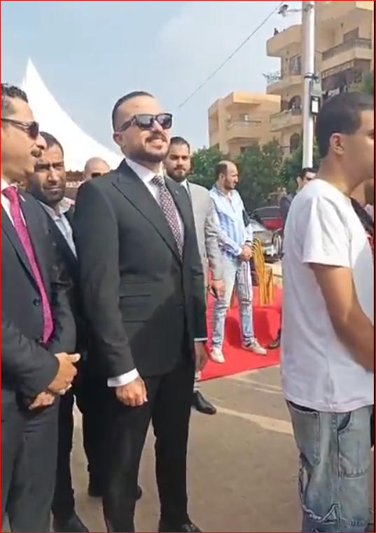 النائب محمد الجارحي يدلي بصوته في انتخابات مجلس النواب بالمدرسة المصرية اليابانية