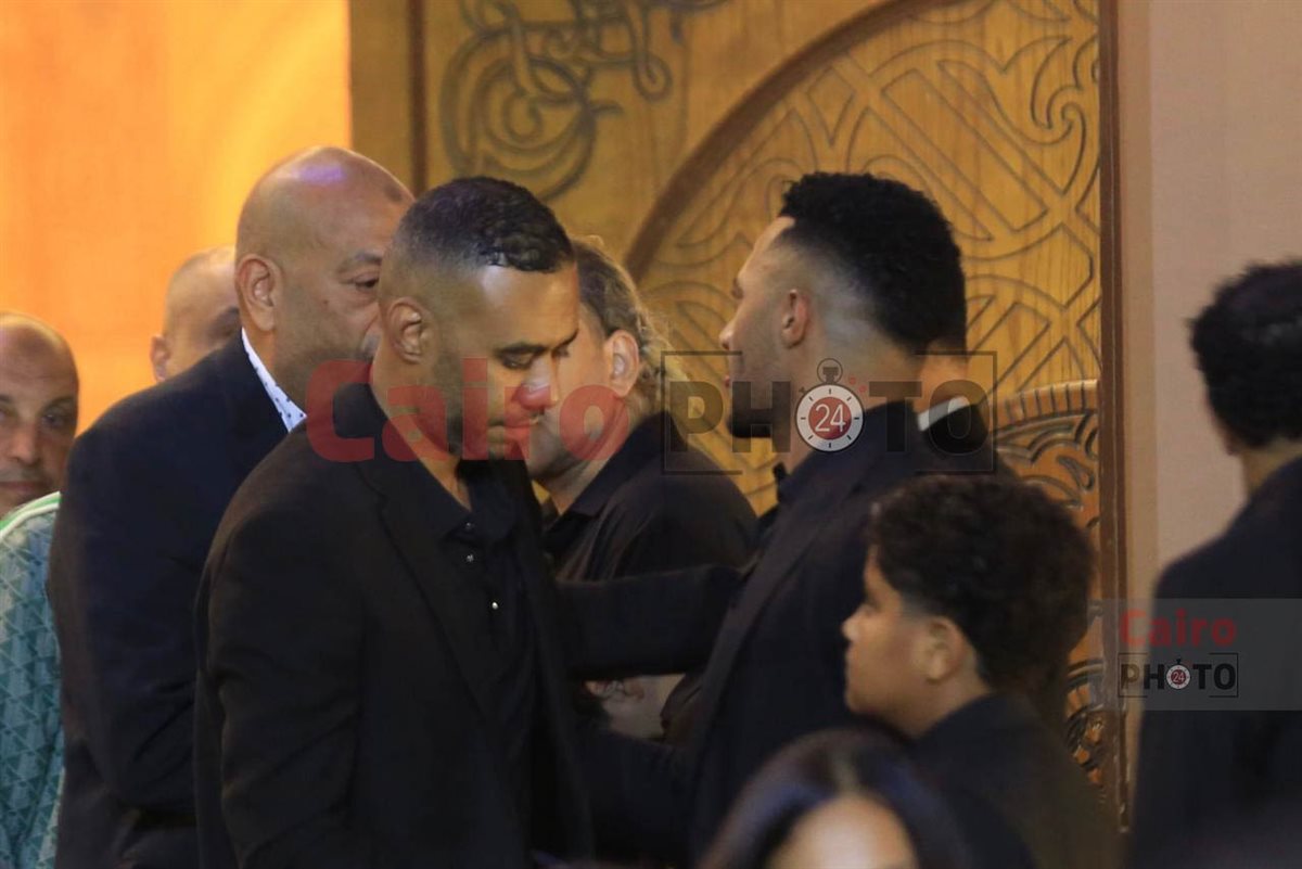 نجوم الفن والإعلام في عزاء والد محمد رمضان بمسجد الشرطة بالشيخ زايد