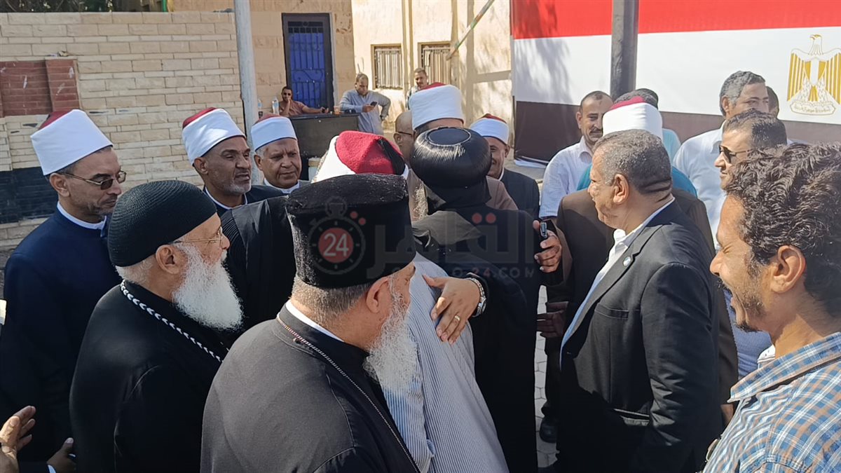 رجال الدين الإسلامي والمسيحي أمام اللجان الانتخابية بالغردقة