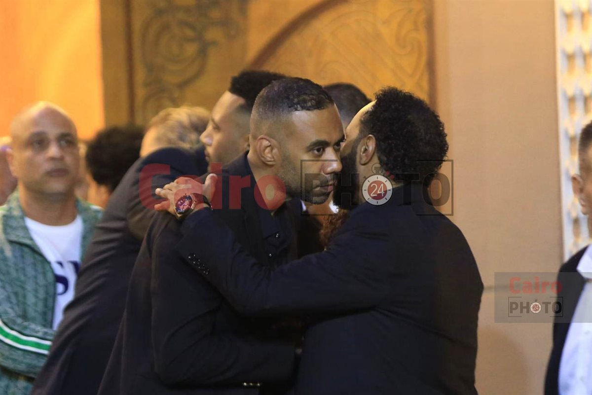 نجوم الفن والإعلام في عزاء والد محمد رمضان بمسجد الشرطة بالشيخ زايد