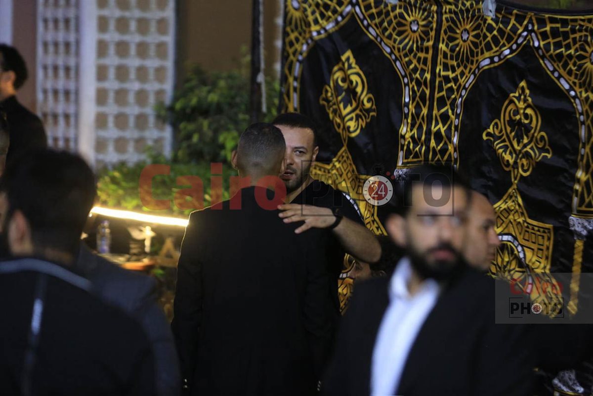 نجوم الفن والإعلام في عزاء والد محمد رمضان بمسجد الشرطة بالشيخ زايد