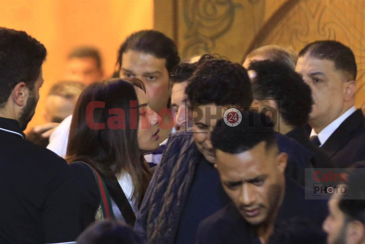 نجوم الفن والإعلام في عزاء والد محمد رمضان بمسجد الشرطة بالشيخ زايد