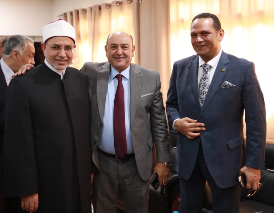 رئيس جامعة الأزهر يكرم اسم المغفور له الشيخ أحمد الصايم شيخ الأزهر الأسبق