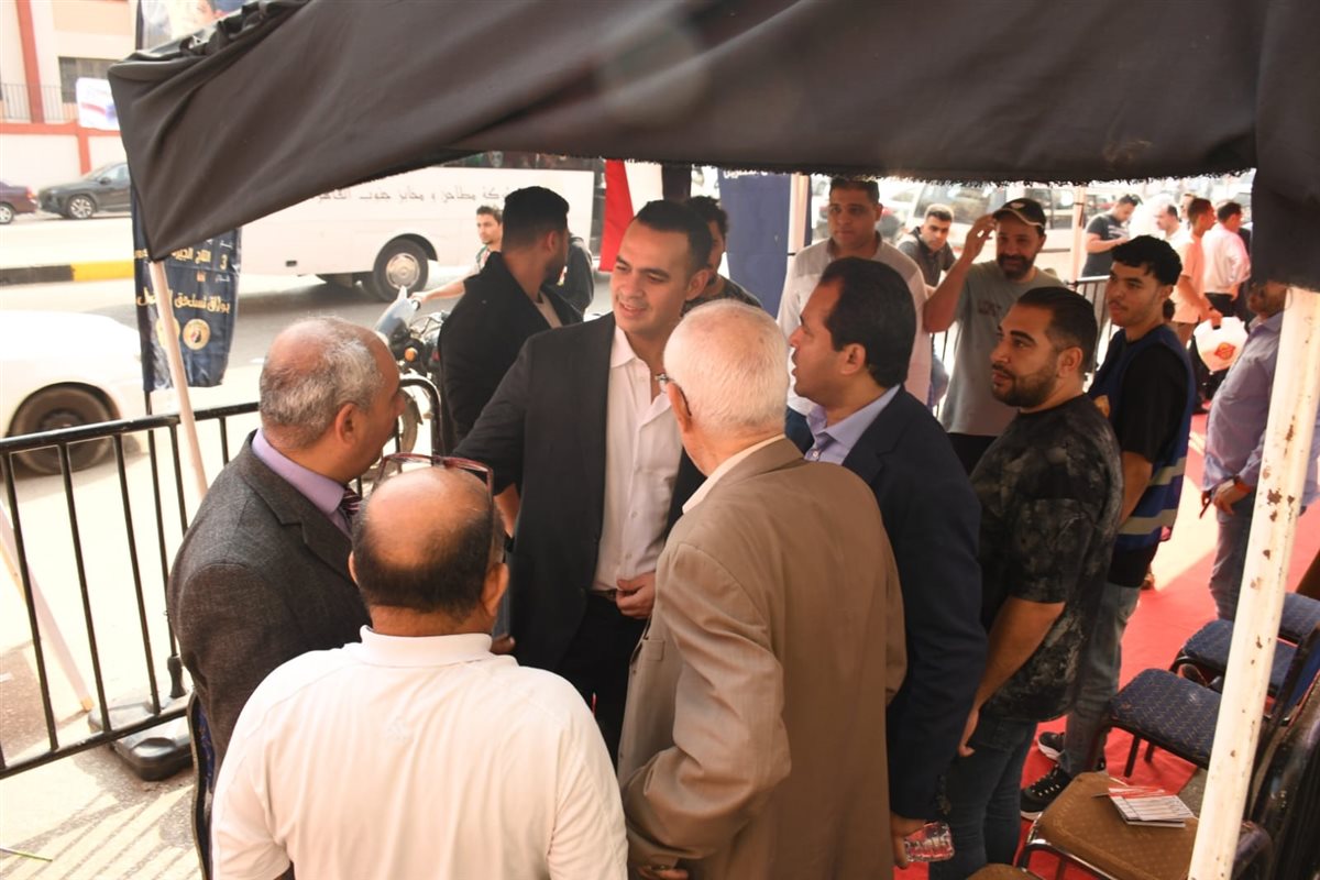 <strong>النائب محمود هشام توشكى يدلي بصوته في انتخابات النواب</strong>