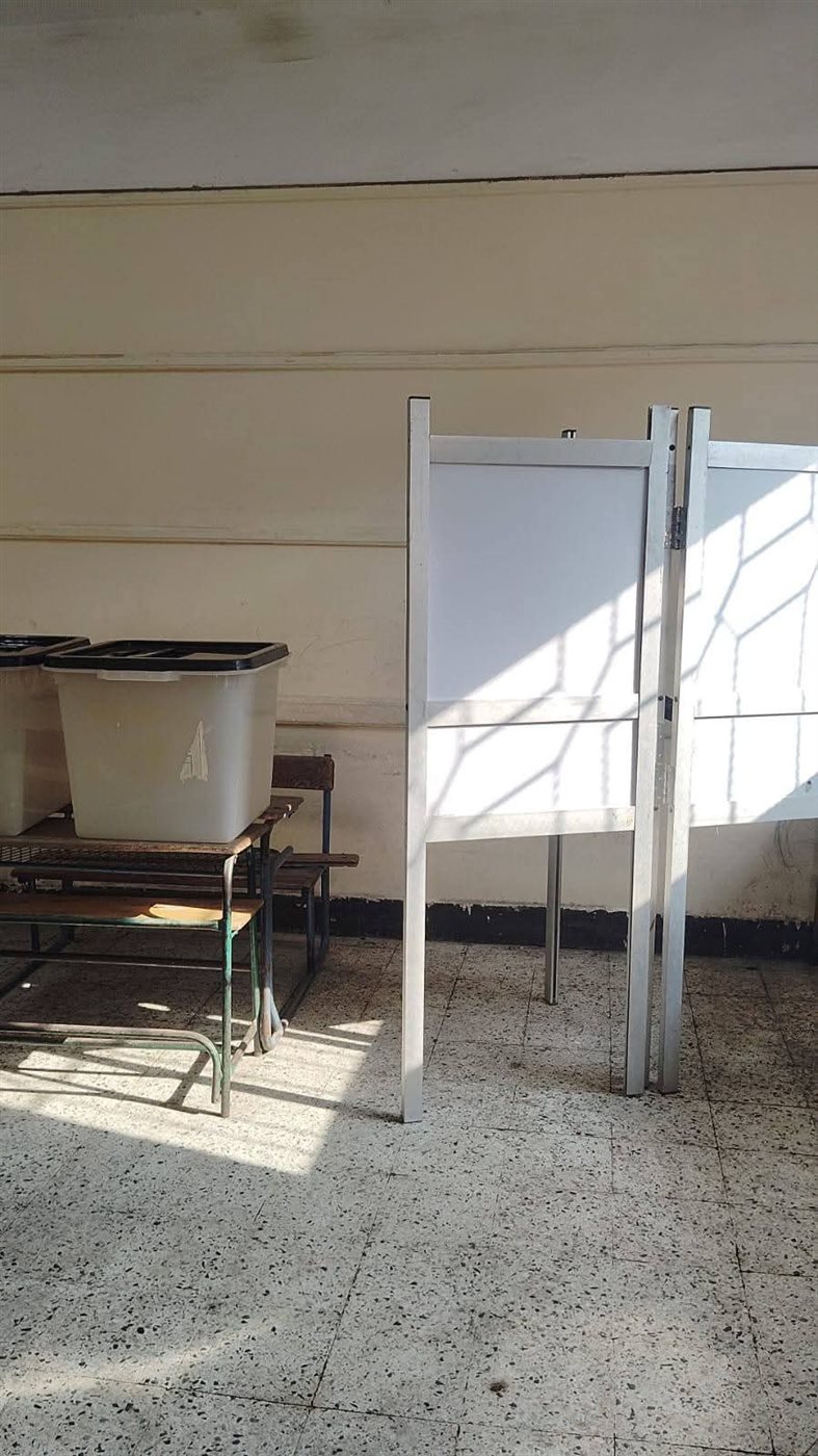 أعمال تجهيز المدارس المقرر استخدامها كمقار انتخابية