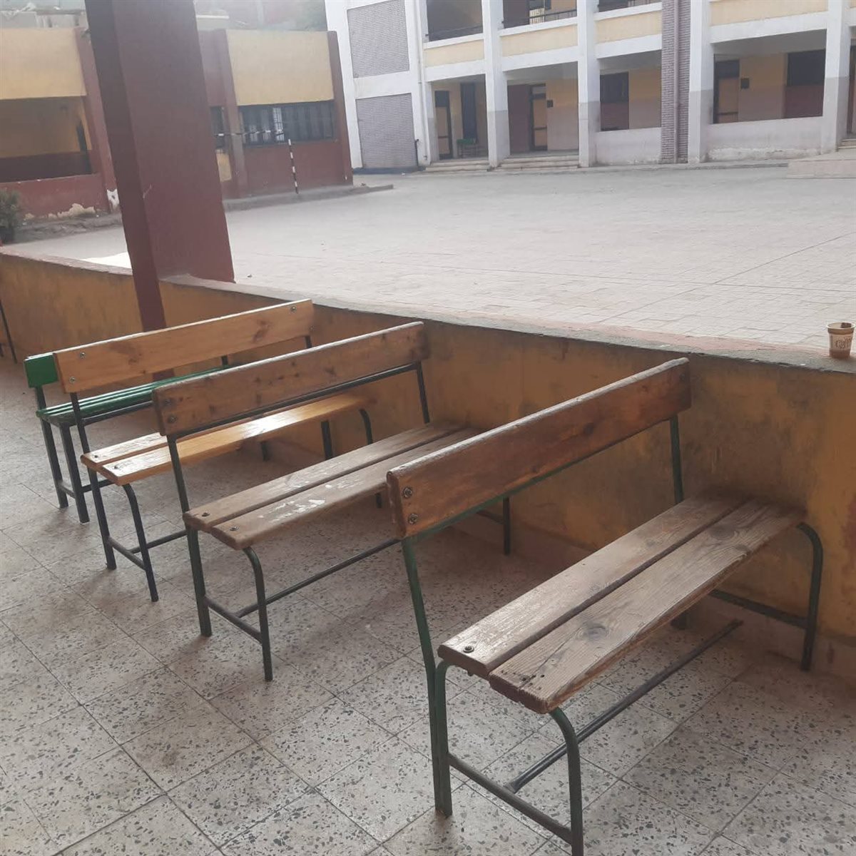 أعمال تجهيز المدارس المقرر استخدامها كمقار انتخابية