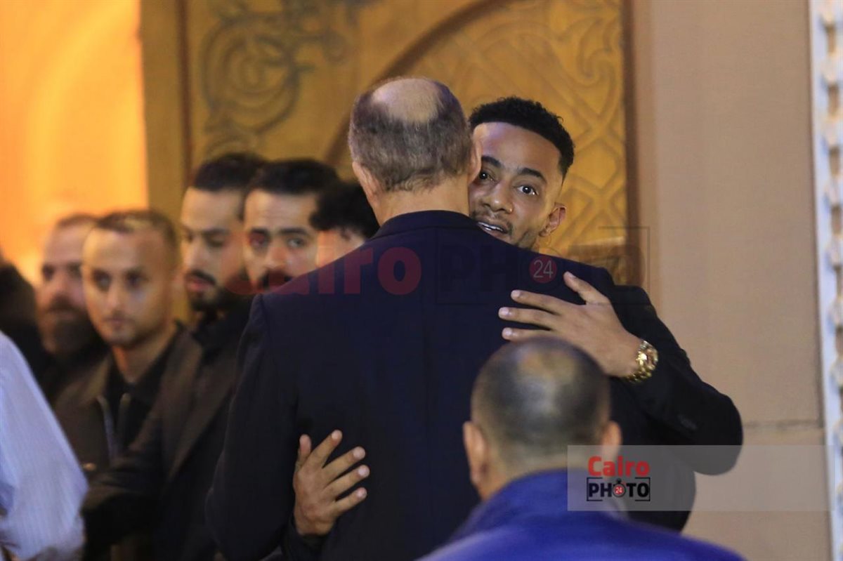 جمال وعلاء مبارك في عزاء والد الفنان محمد رمضان