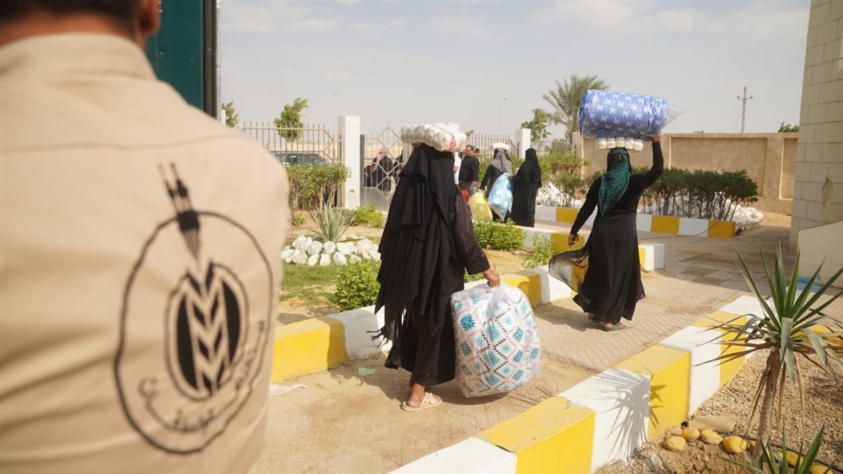 . بيت الزكاة يوزع عشرات الألاف من البطاطين والمواد الغذائية بمحافظات شمال وجنوب سيناء استعدادًا للشتاء