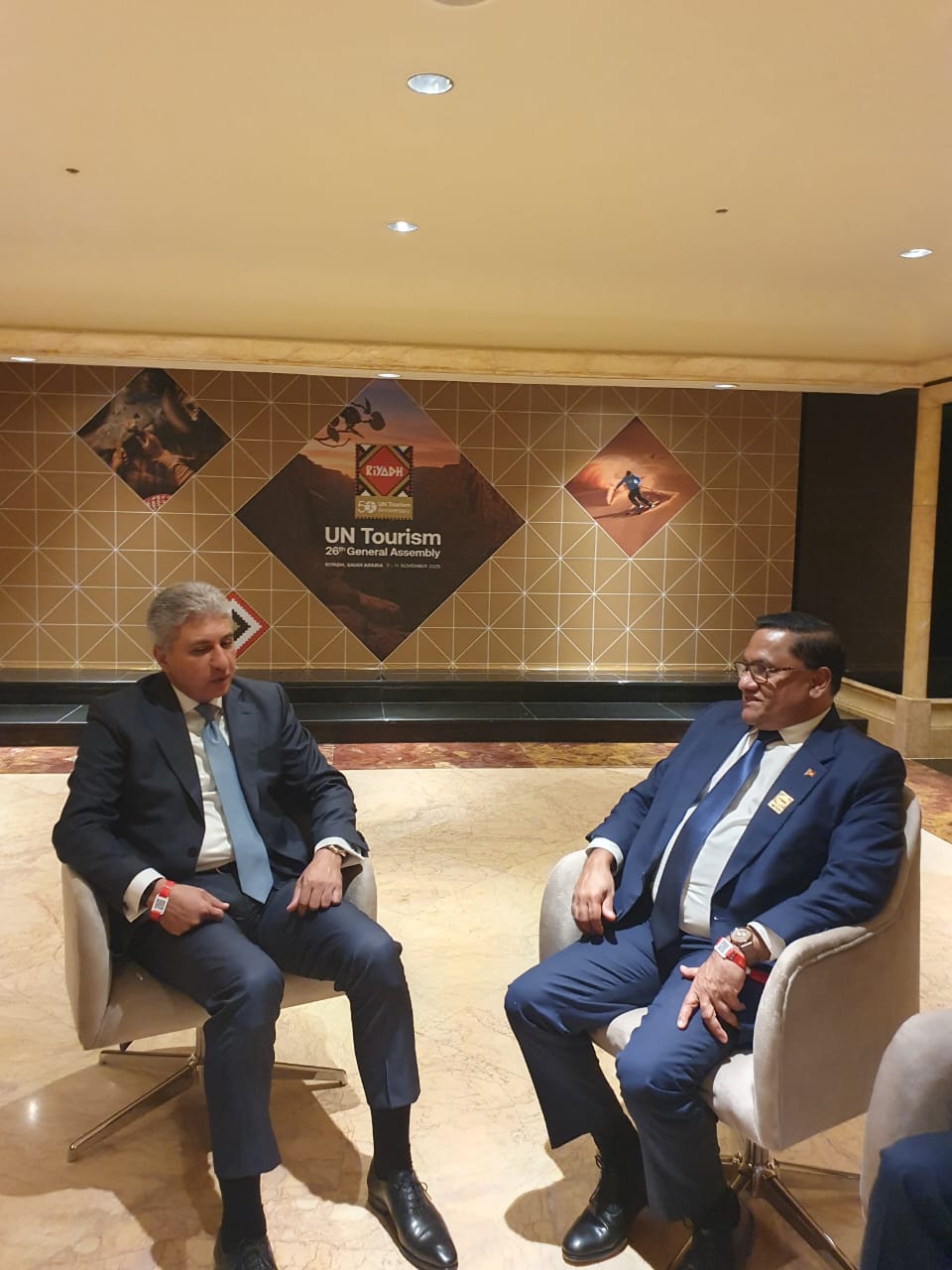 وزير السياحة يعقد اجتماعات ثنائية مع وزيري السياحة والثقافة والرياضة بألبانيا ووزير الخارجية والتوظيف الخارجي والسياحة بسريلانكا