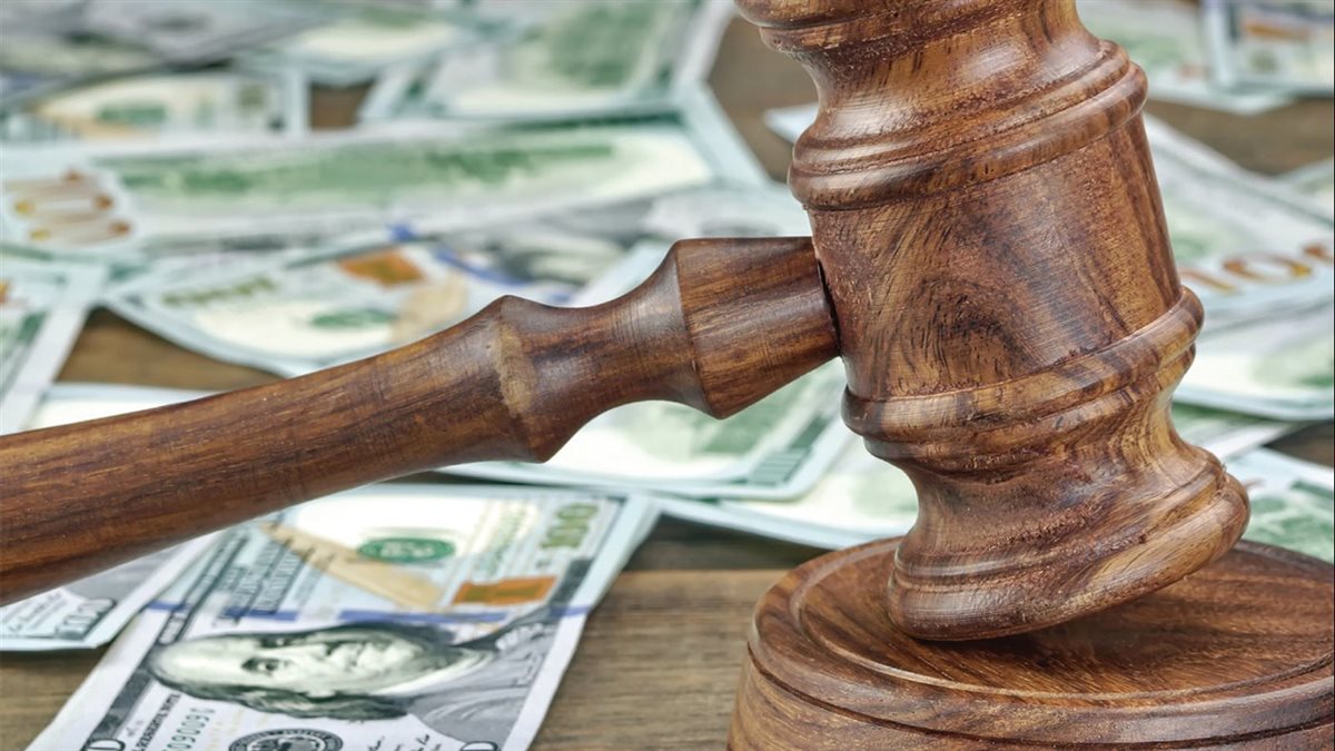 قانون غسل الأموال