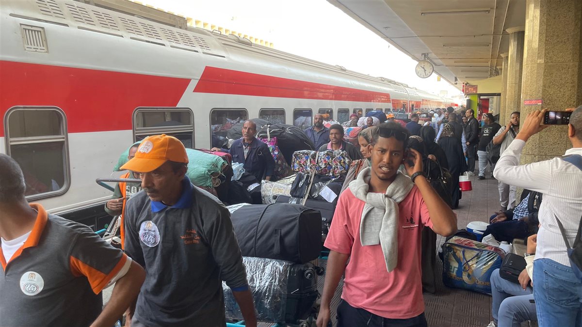 رحلات العودة الطوعية للأشقاء السودانيين عبر السكة الحديد