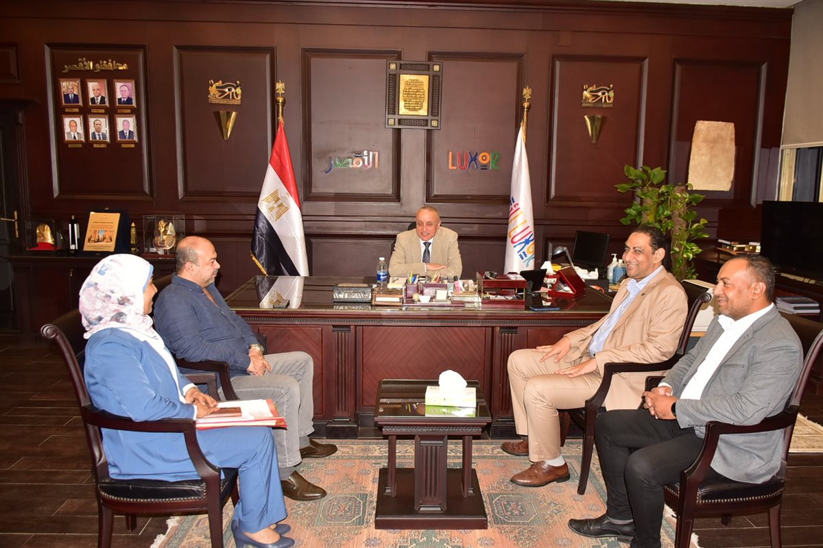 اجتماع محافظ الأقصر