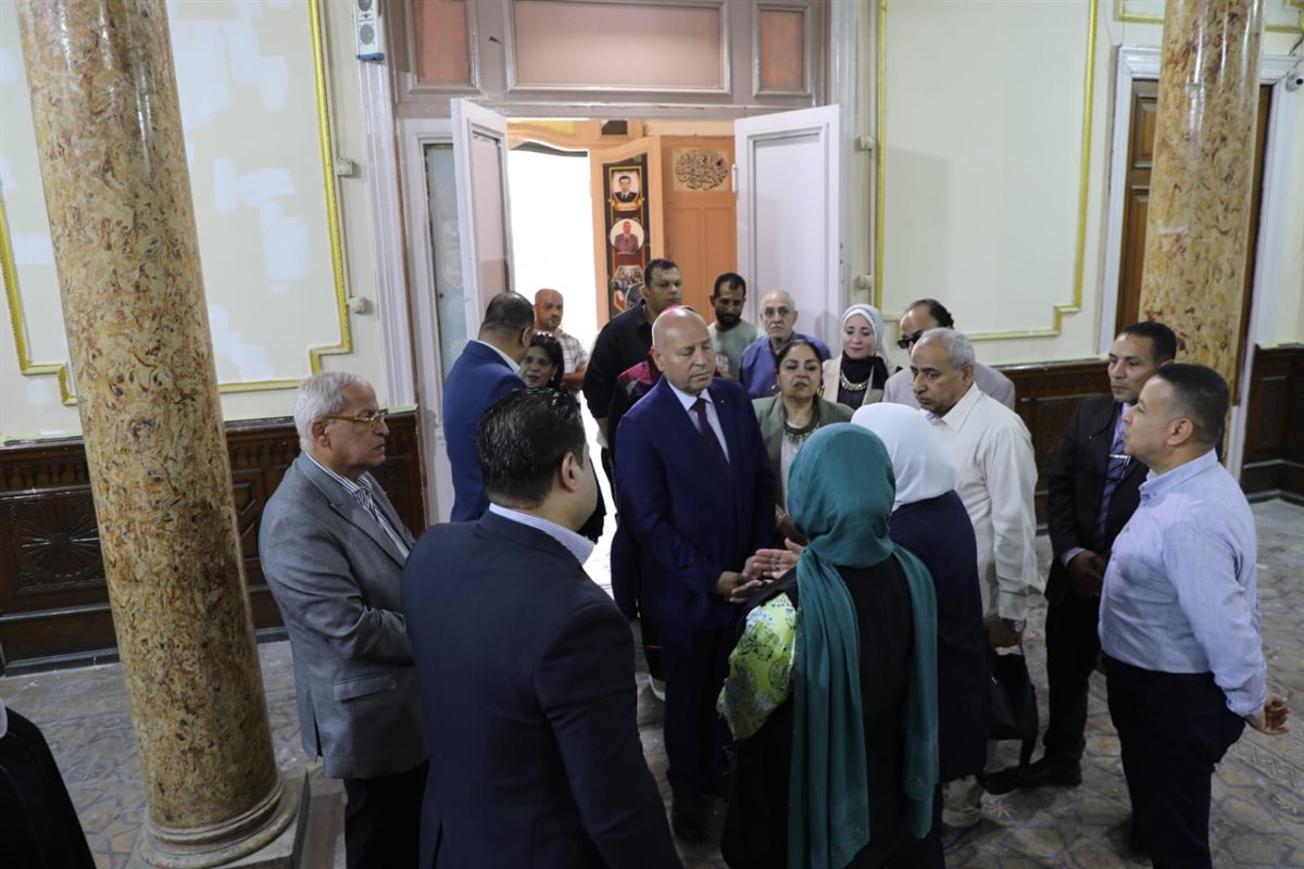 محافظ القاهرة يتفقد استعدادات اللجان والمقار الانتخابية لانتخابات مجلس النواب 2025