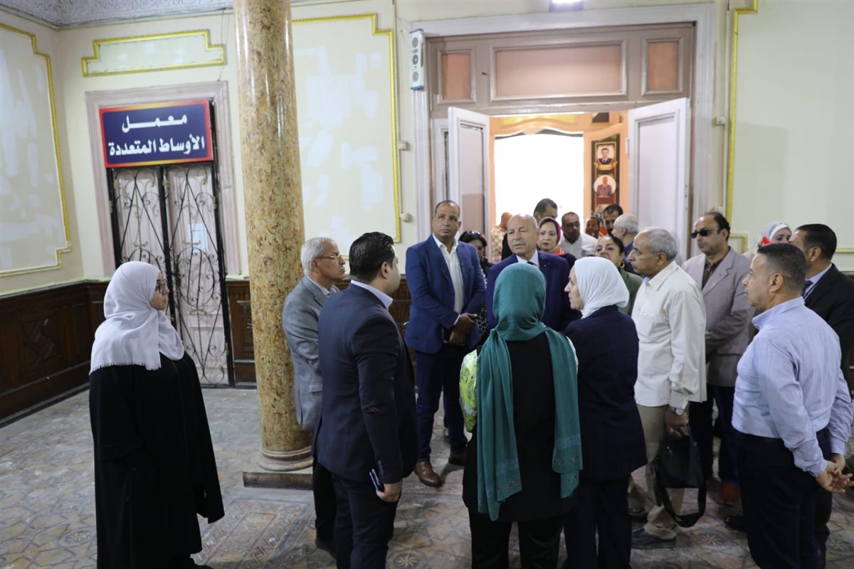 محافظ القاهرة يتفقد استعدادات اللجان والمقار الانتخابية لانتخابات مجلس النواب 2025
