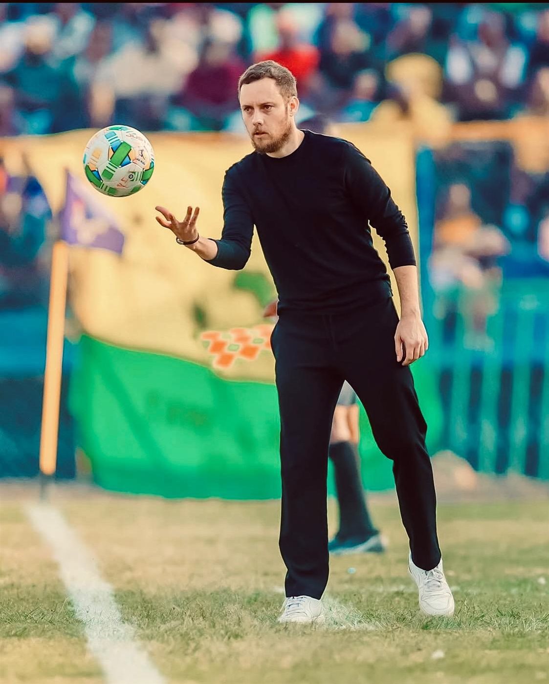 مدرب يانج أفريكانز السابق