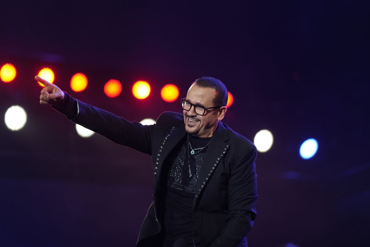 <strong>نجوم التسعينيات يتألقون في حفل افتتاح مهرجان شتاء مدينتي</strong>