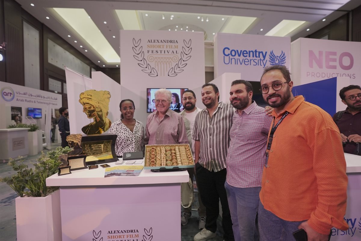 افتتاح جناح مهرجان الإسكندرية للفيلم القصير في القاهرة السينمائي