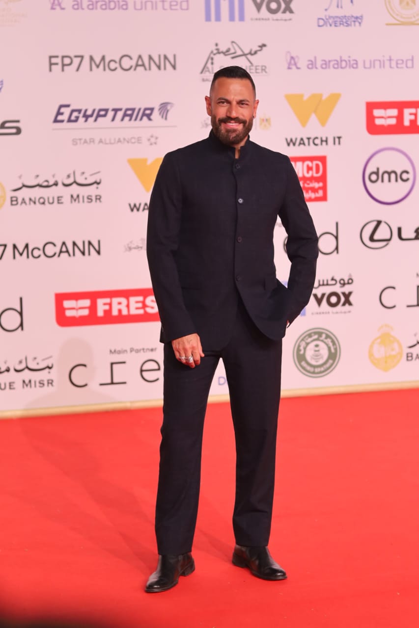 نجوم الفن على ريد كاربت فيلم 713317 بالقاهرة السينمائي