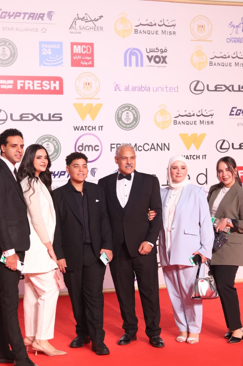 نجوم الفن على ريد كاربت فيلم 713317 بالقاهرة السينمائي