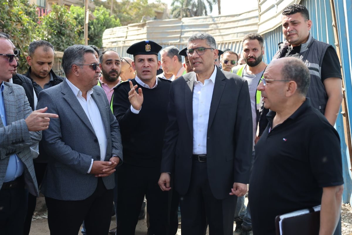 محافظ الجيزة يتفقد المسارات البديلة لمواقع أعمال مترو الهرم