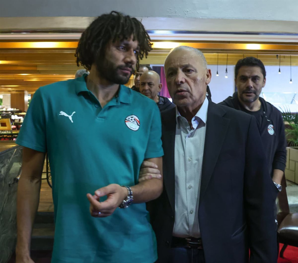 أبو ريدة مع النني 