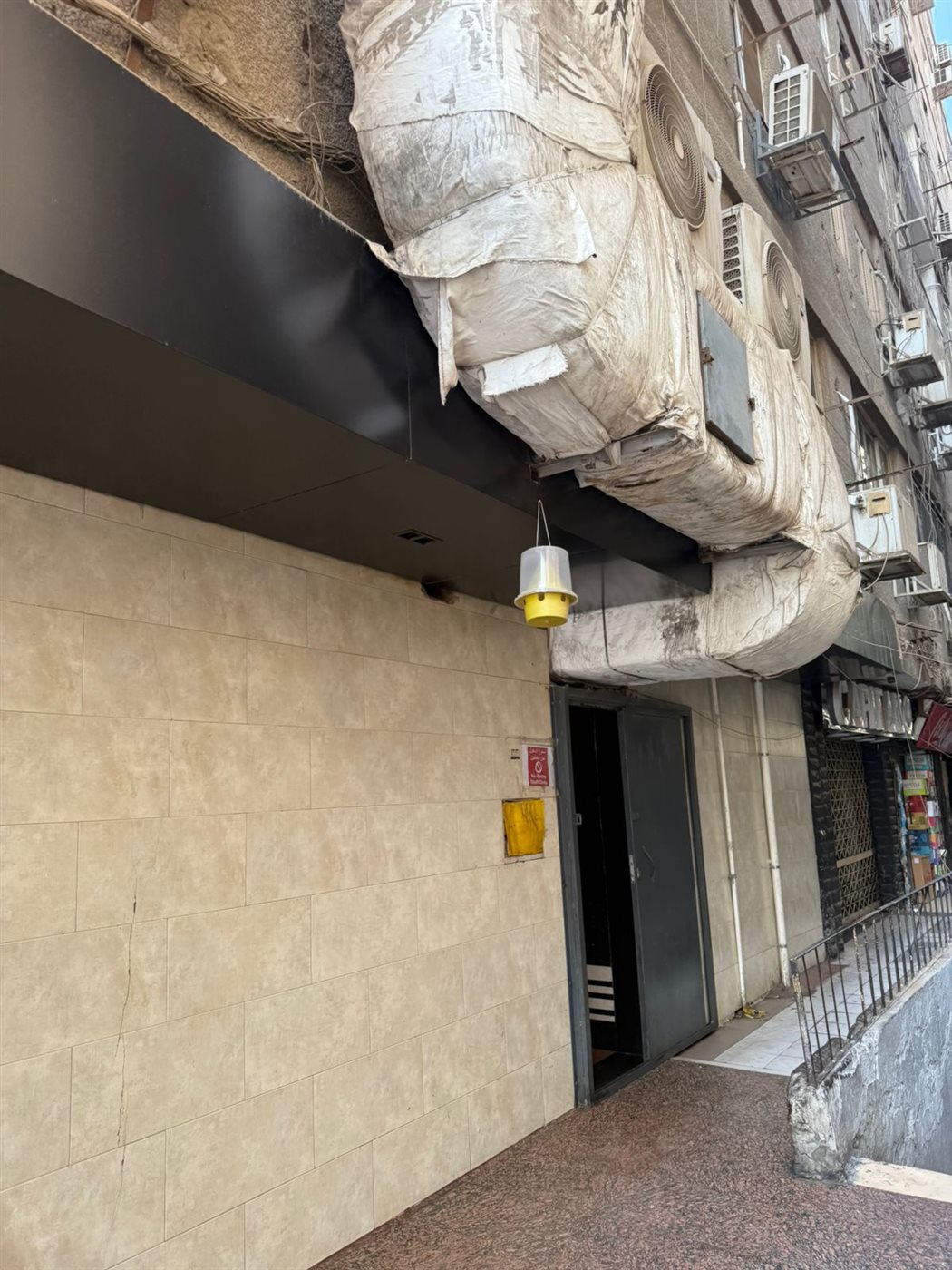 سكان المرغني يتقدمون بشكوى لرئيس الوزراء ضد مطعم جاد