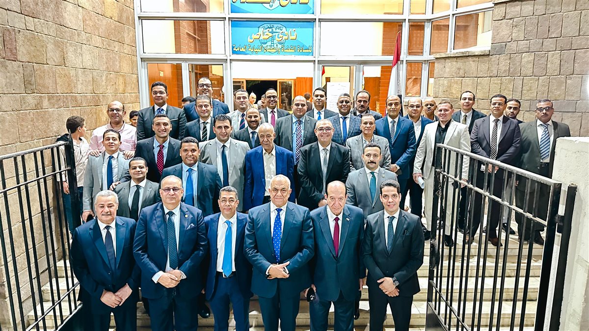 قائمة العادلي أثناء زيارة نادي قضاة سوهاج وقنا استعدادا للانتخابات