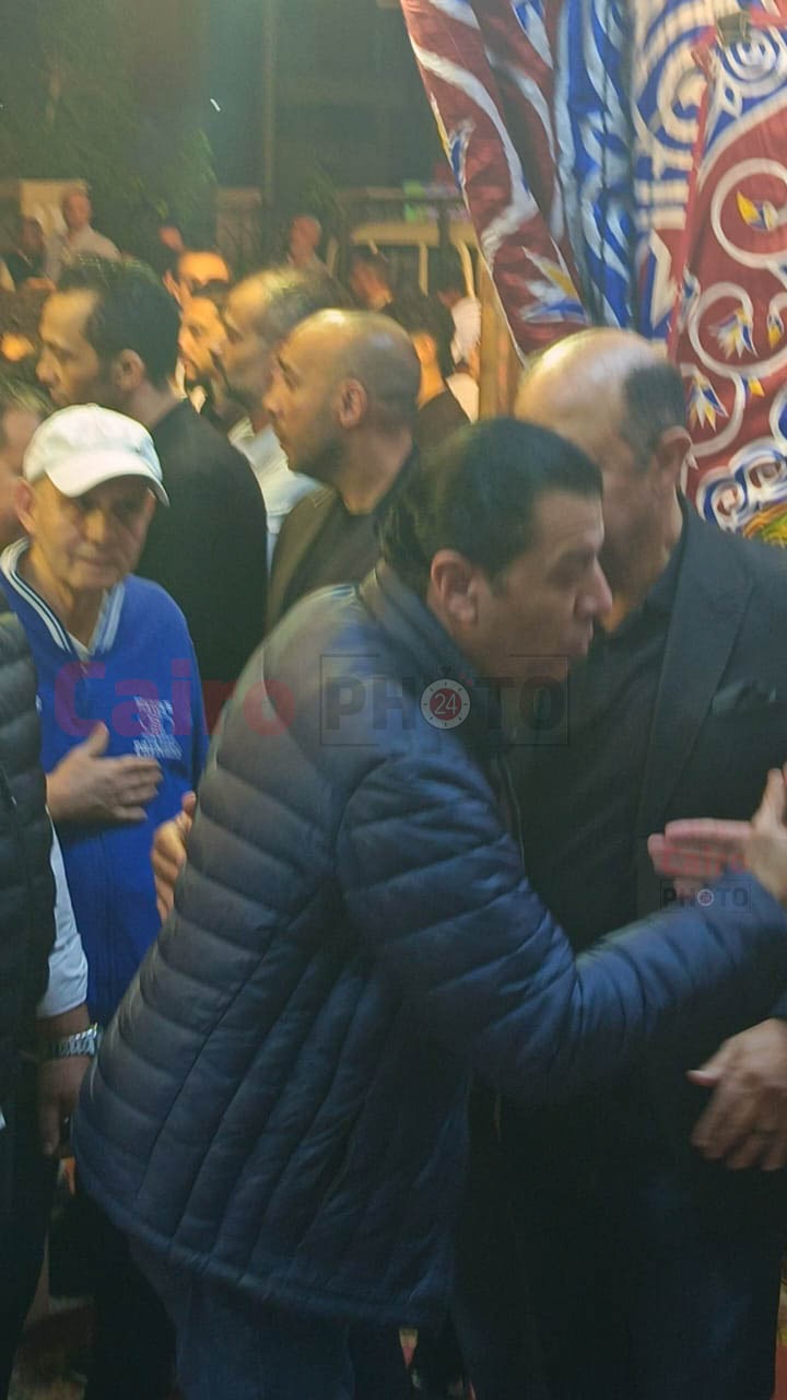 أحمد فهمي ومصطفى كامل يقدمان واجب العزاء في الكابتن محمد صبري بالحامدية الشاذلية