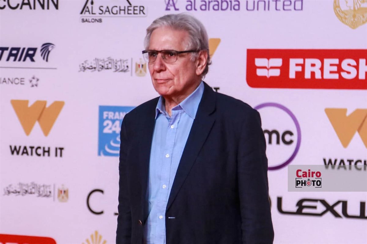 النجوم يتألقون على ريد كاربت فيلم المهاجر بمهرجان القاهرة السينمائي