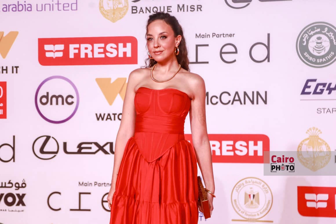 نجمات الفن يتألقن على ريد كاربت فيلم بنات الباشا بمهرجان القاهرة السينمائي