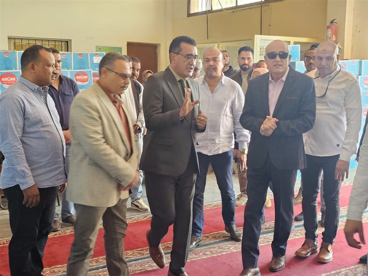 محافظ الأقصر يتفقد المخازن الاستراتيجية غرب المحافظة
