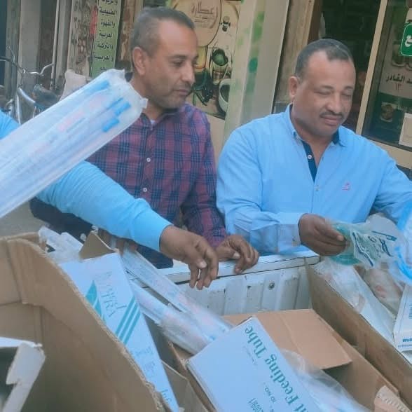 ضبط مستلزمات طبية منتهية الصلاحية بالأقصر