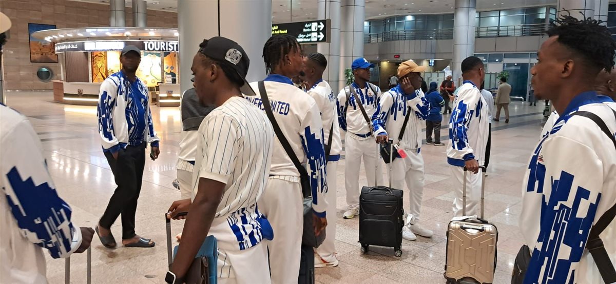<strong>بعثة ريفرز يونايتد تصل القاهرة استعدادًا لمواجهة بيراميدز في افتتاح مجموعات دوري الأبطال</strong>
