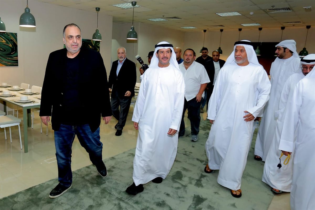 جانب من الافتتاح 