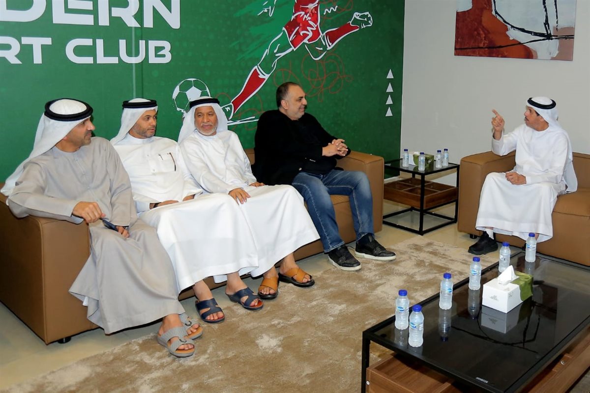 جانب من الافتتاح 