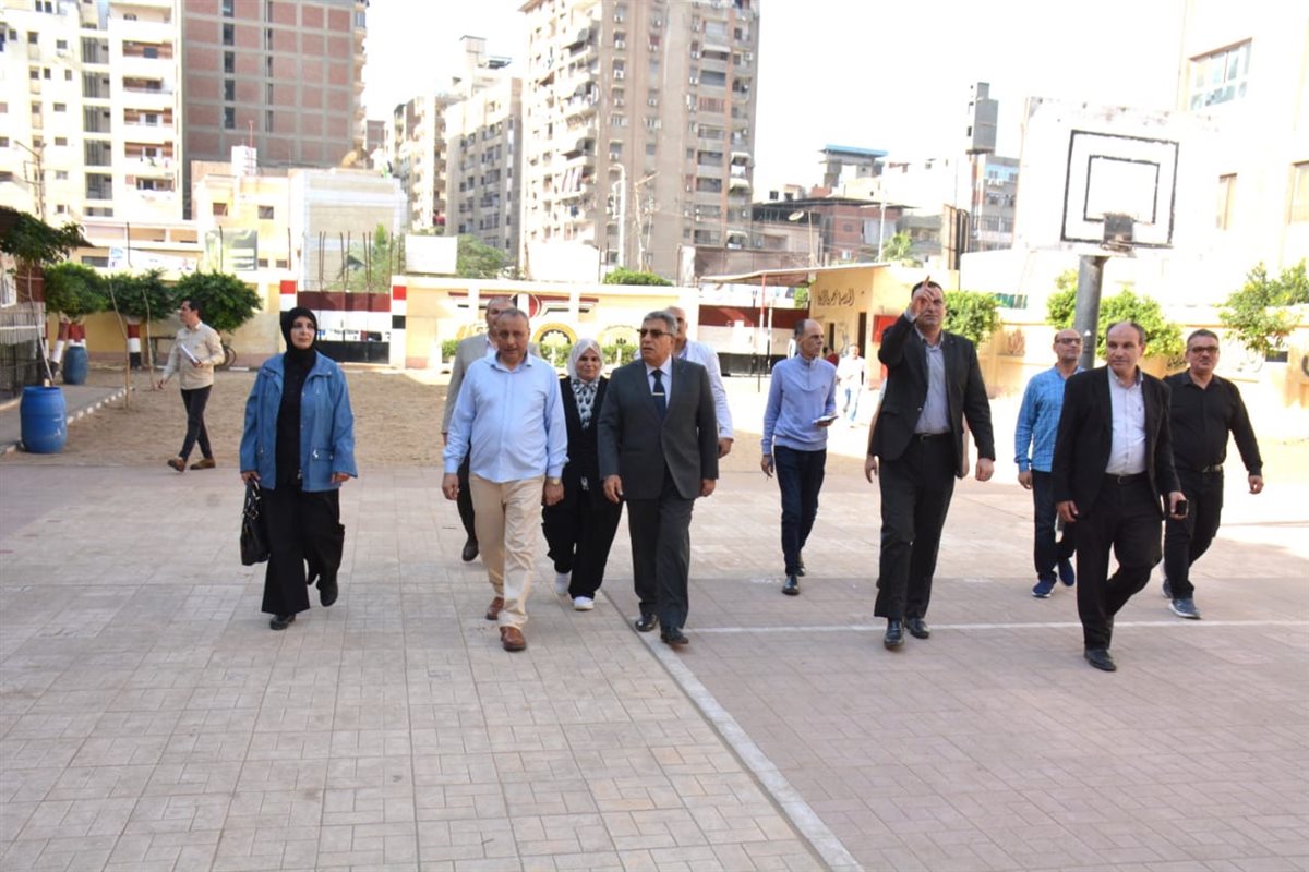 محافظ الدقهلية يتفقد استعدادات اللجان الانتخابية