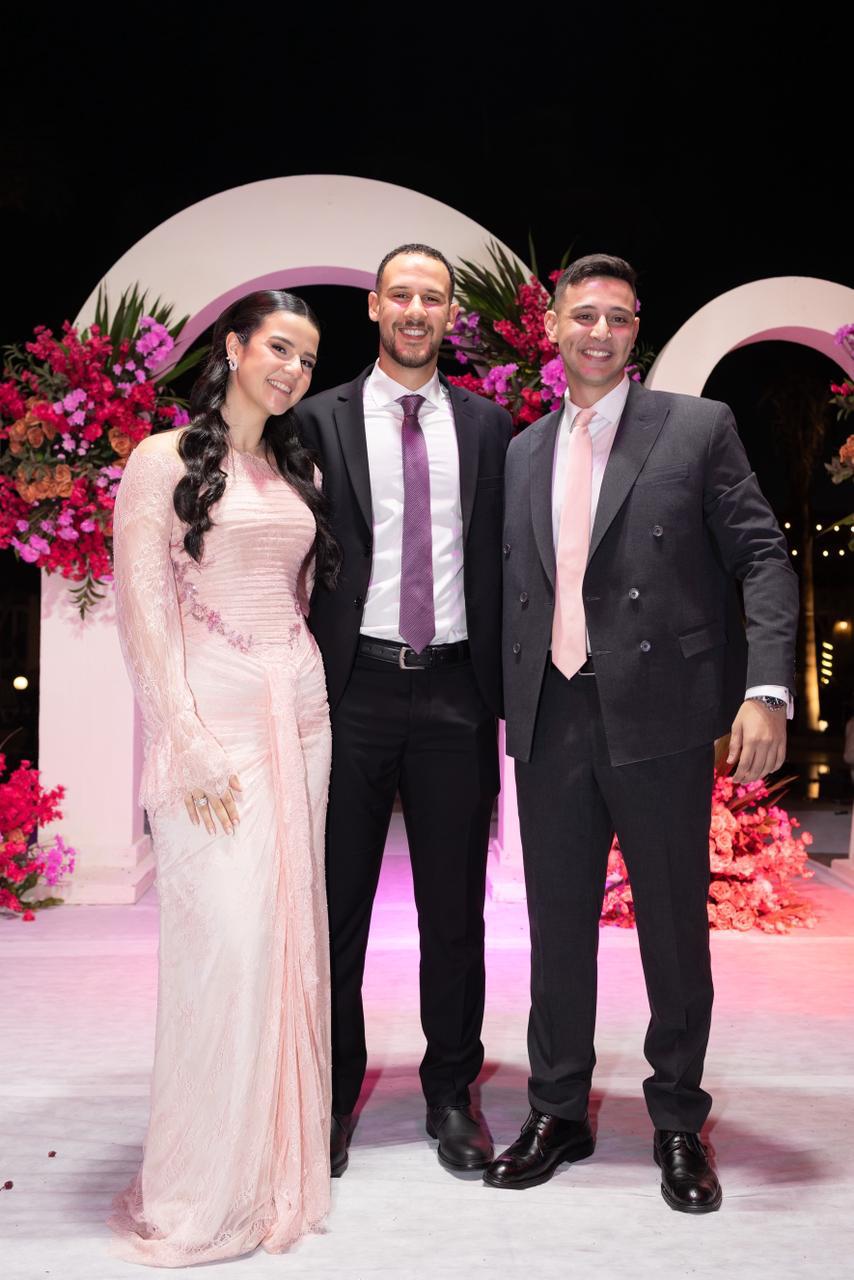 في مقدمتهم بيبو والمجري.. مرجان يحتفل بخطوبة ابنته وسط حضور رفيع المستوى
