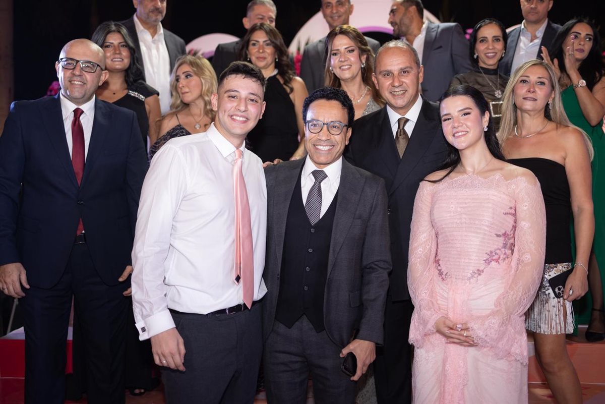 في مقدمتهم بيبو والمجري.. مرجان يحتفل بخطوبة ابنته وسط حضور رفيع المستوى