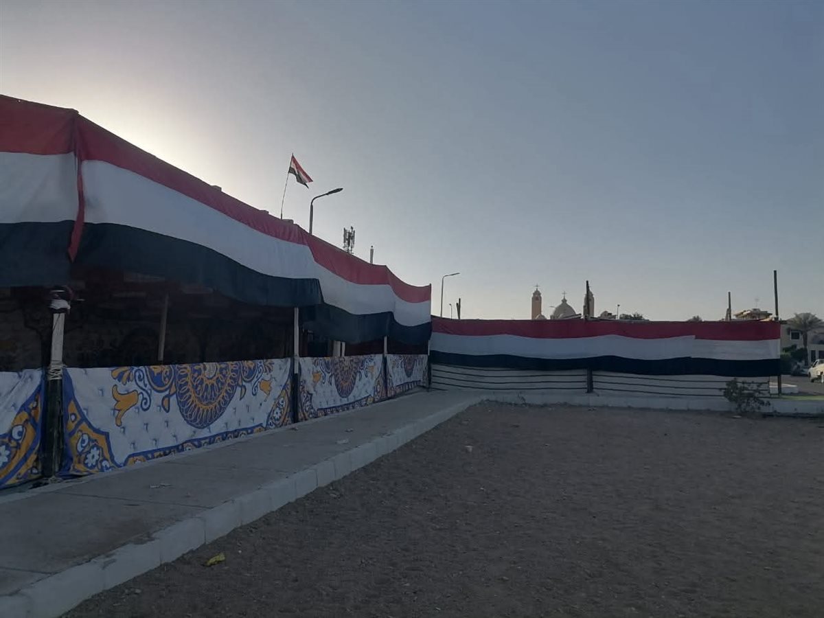 محافظ جنوب سيناء يؤكد جاهزية اللجان الانتخابية 