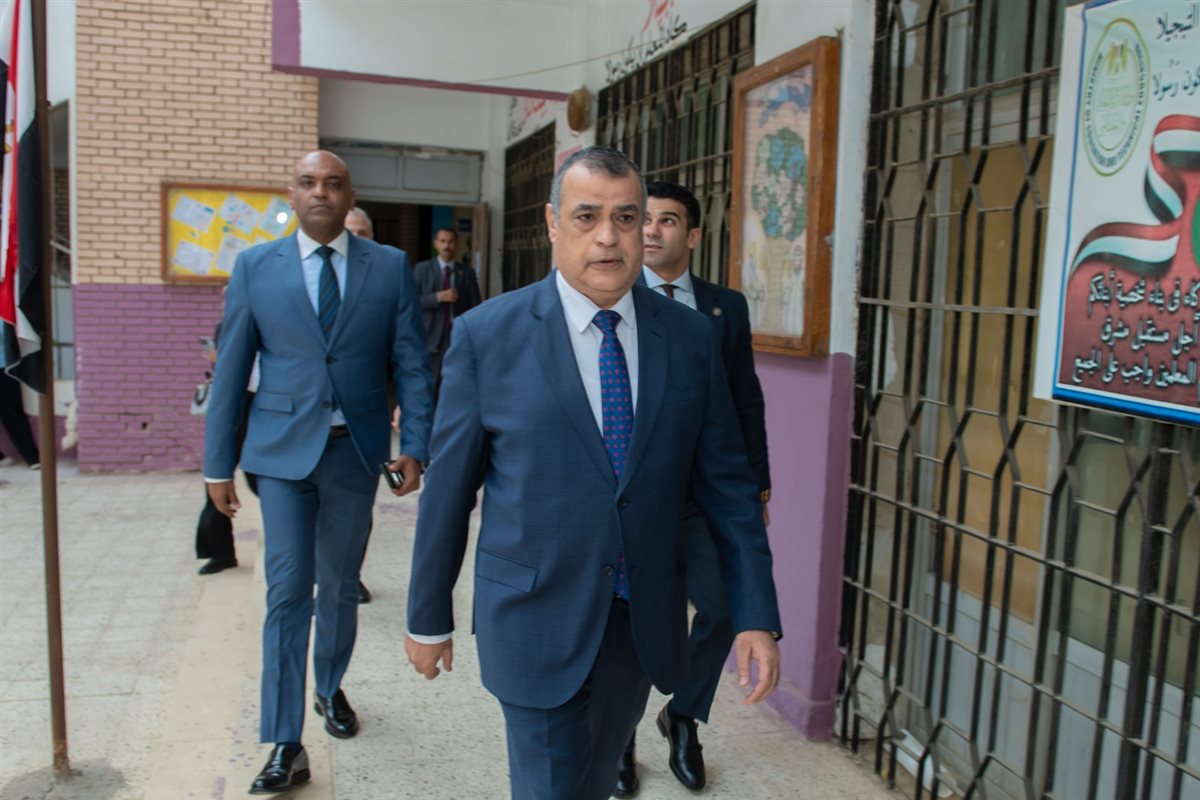 وزير الدولة للإنتاج الحربي يدلي بصوته في انتخابات مجلس النواب<br>