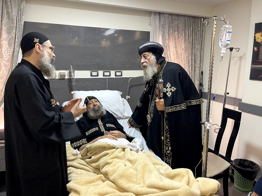 البابا تواضروس يزور الأنبا ويصا والأنبا أرساني<br>